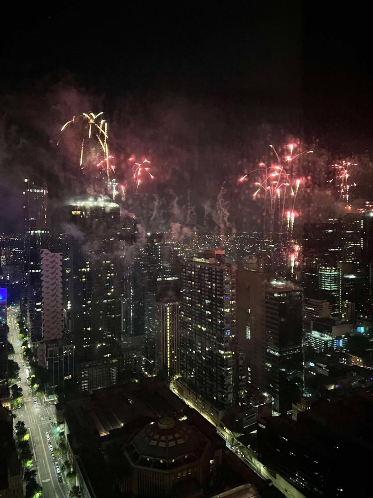 Amazing Cbd With Epic Views And Free Parking!