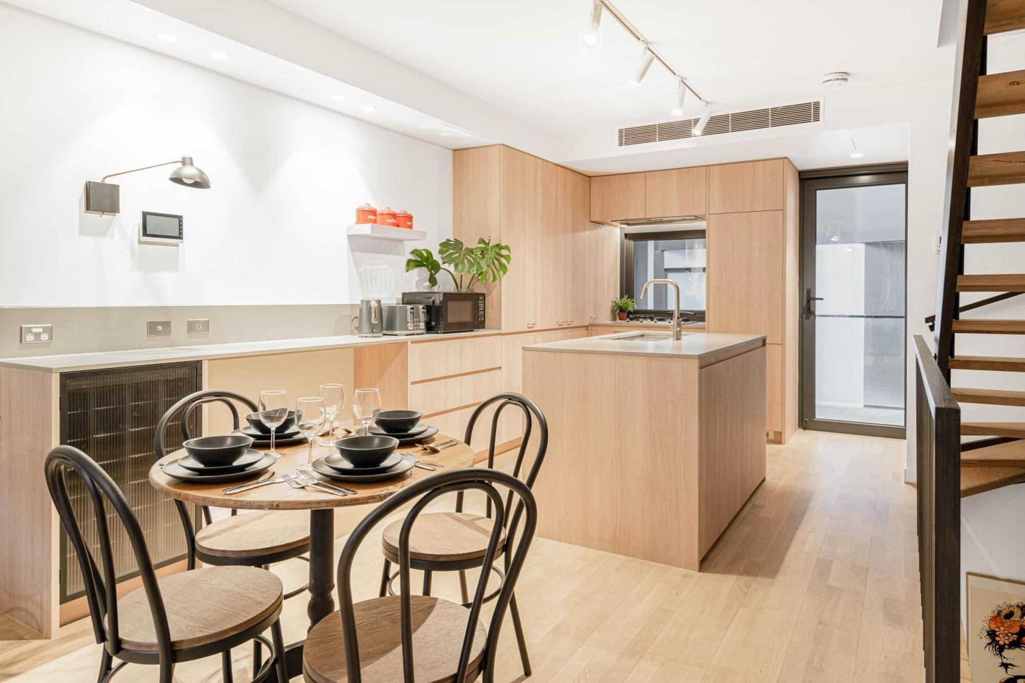 New Modern Design 3b2b House With Parking Near Toorak Apartment Melbourne