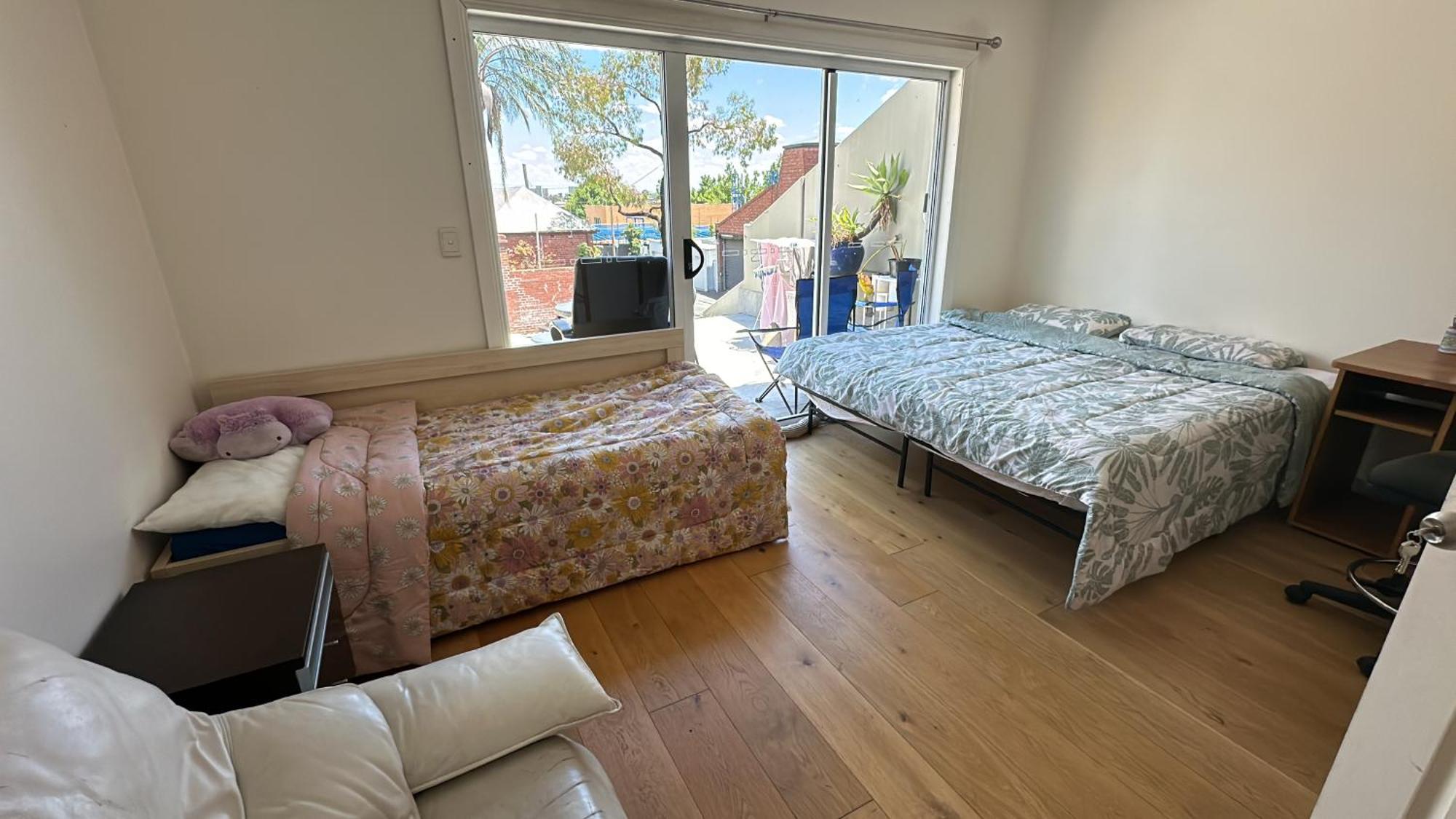 Hostel Single Bed In A Shared Melbourne