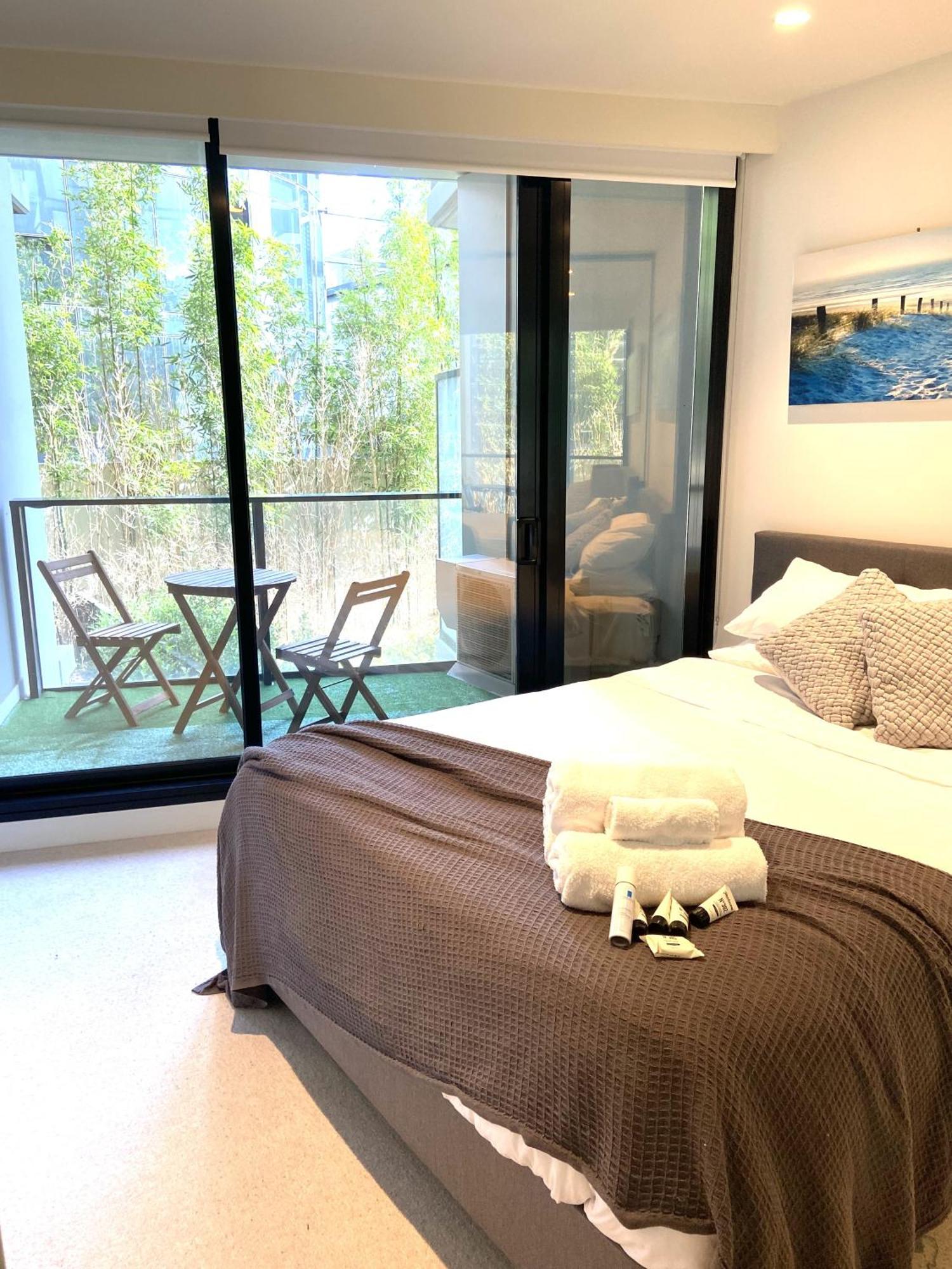 Wow Self-contained On Daly * Melbourne