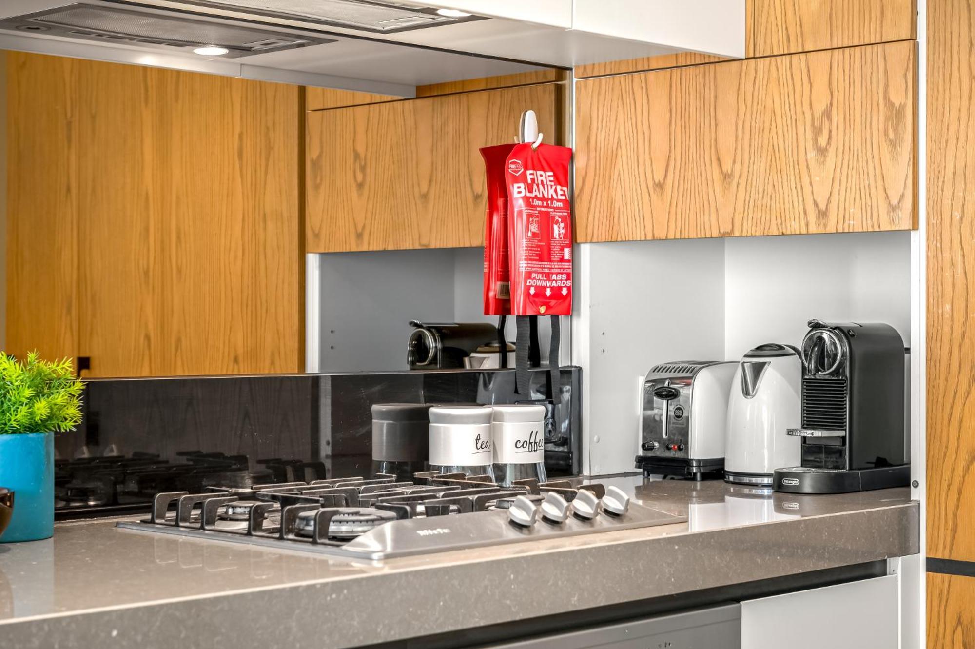 Wow Self-contained On Daly Apartment *