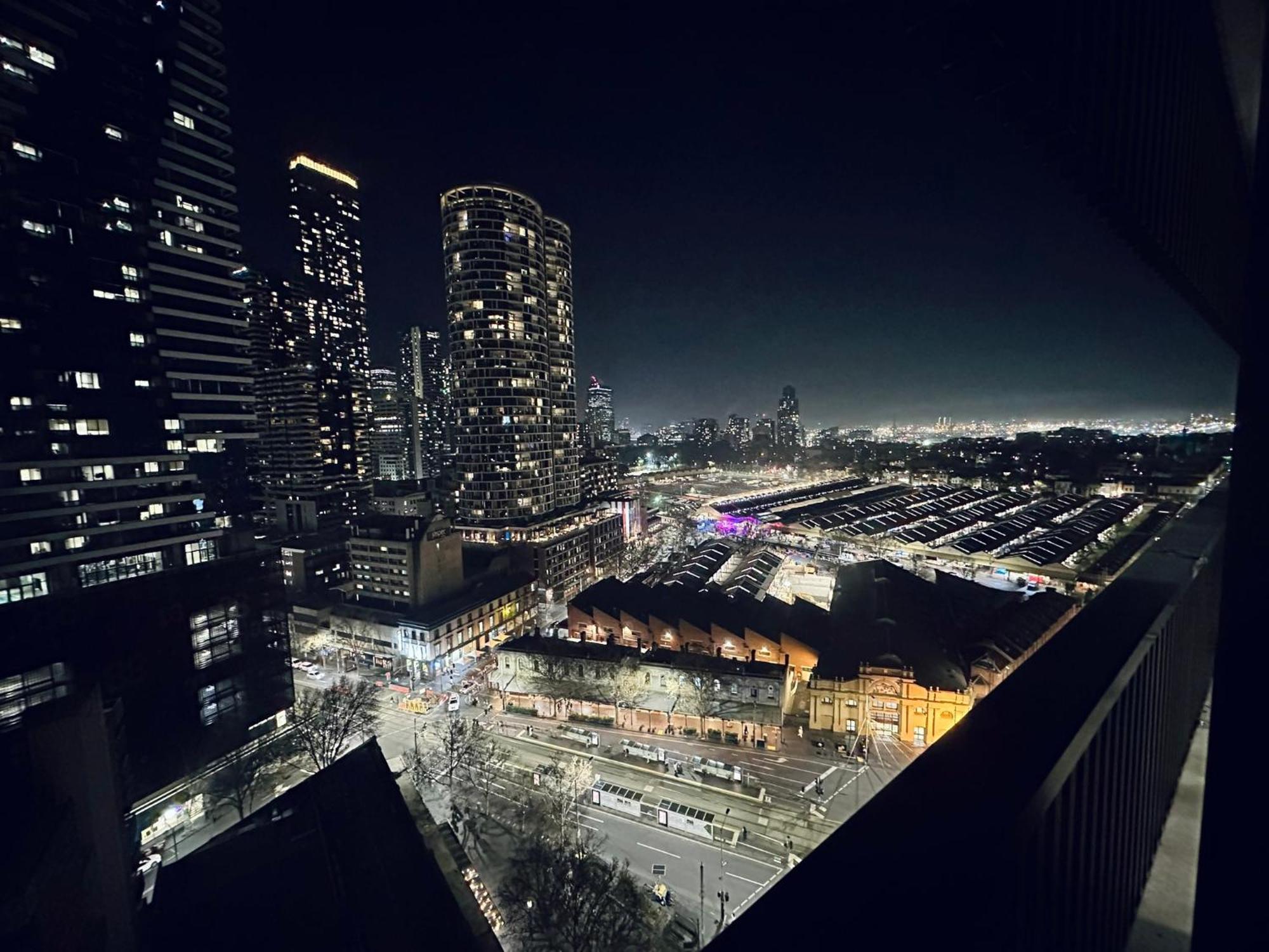 Premium With Balcony And Free Tram Access