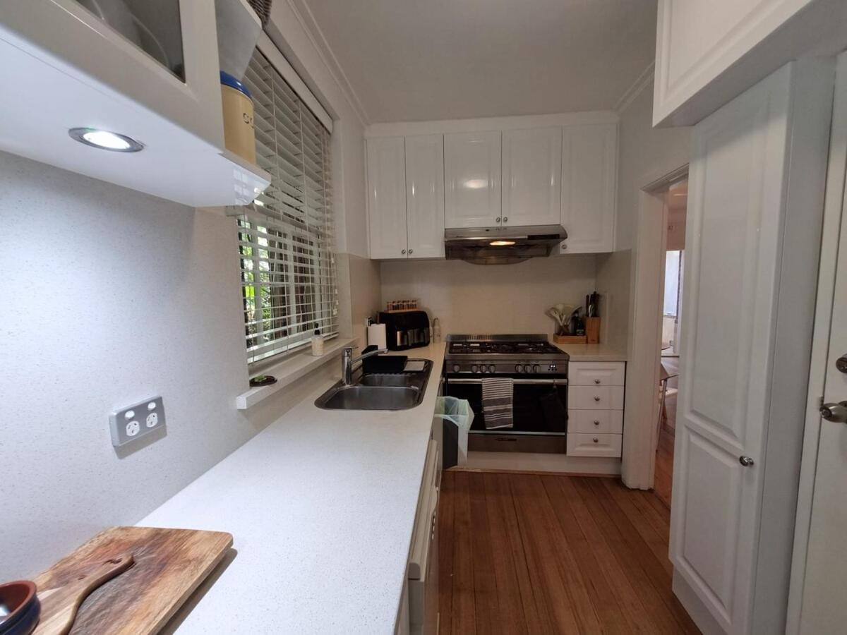 Apartment On The Yarra River Melbourne