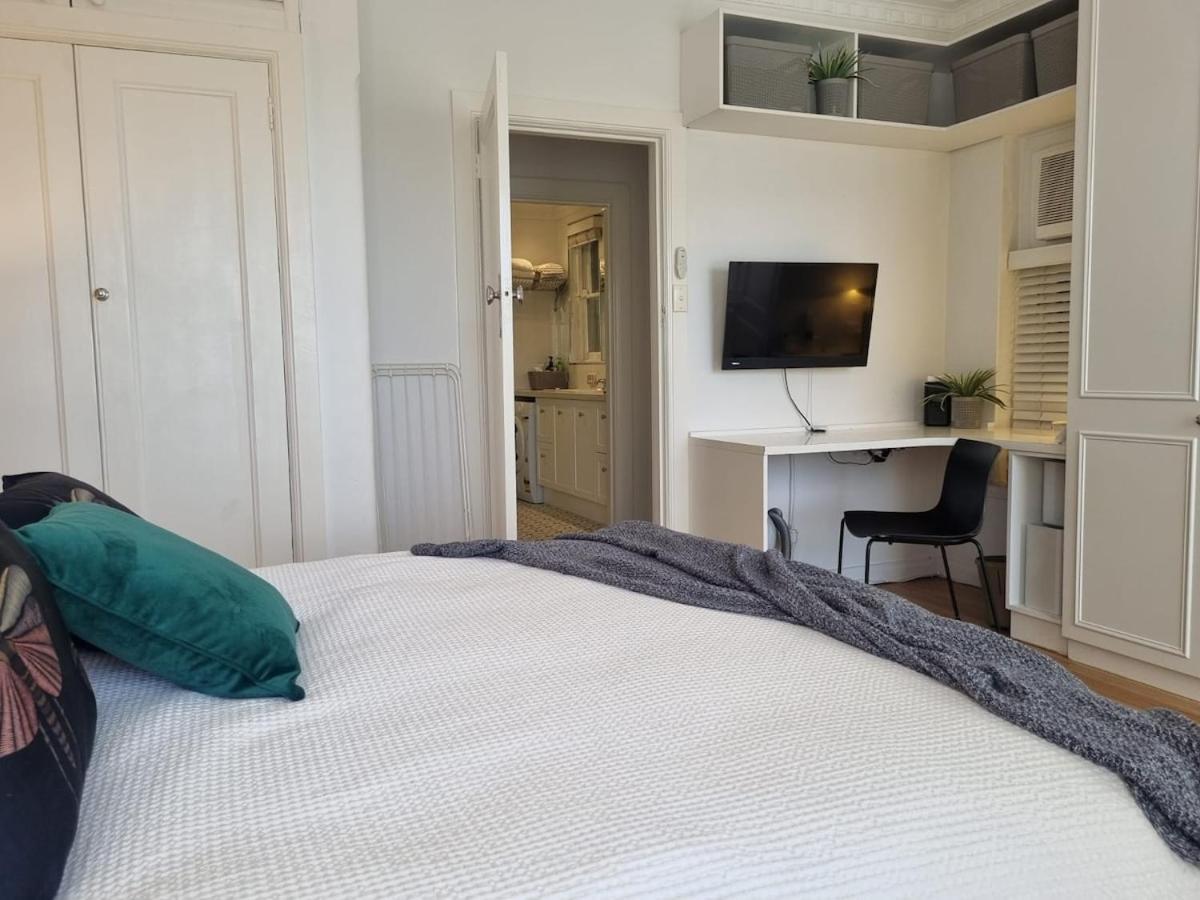 Apartment On The Yarra River *