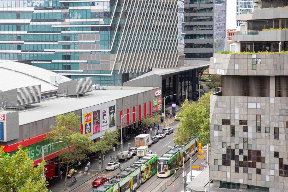 Apartment Modern 2 King Bed Street View Next To Southern Cross With Gym, Swimming Pool, Bbq And Sauna *
