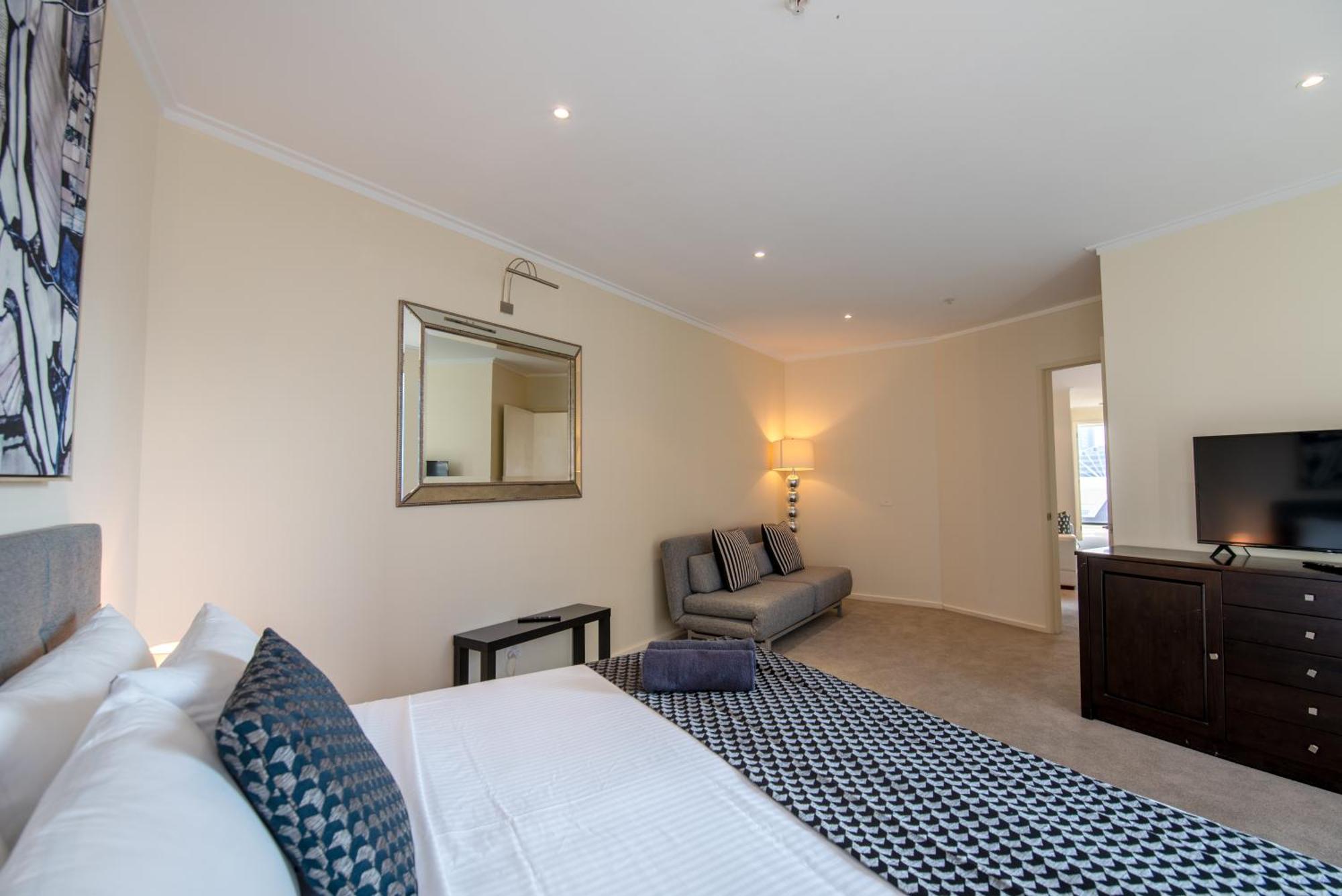 7-bedroom Neighbouring Opposite Casino *
