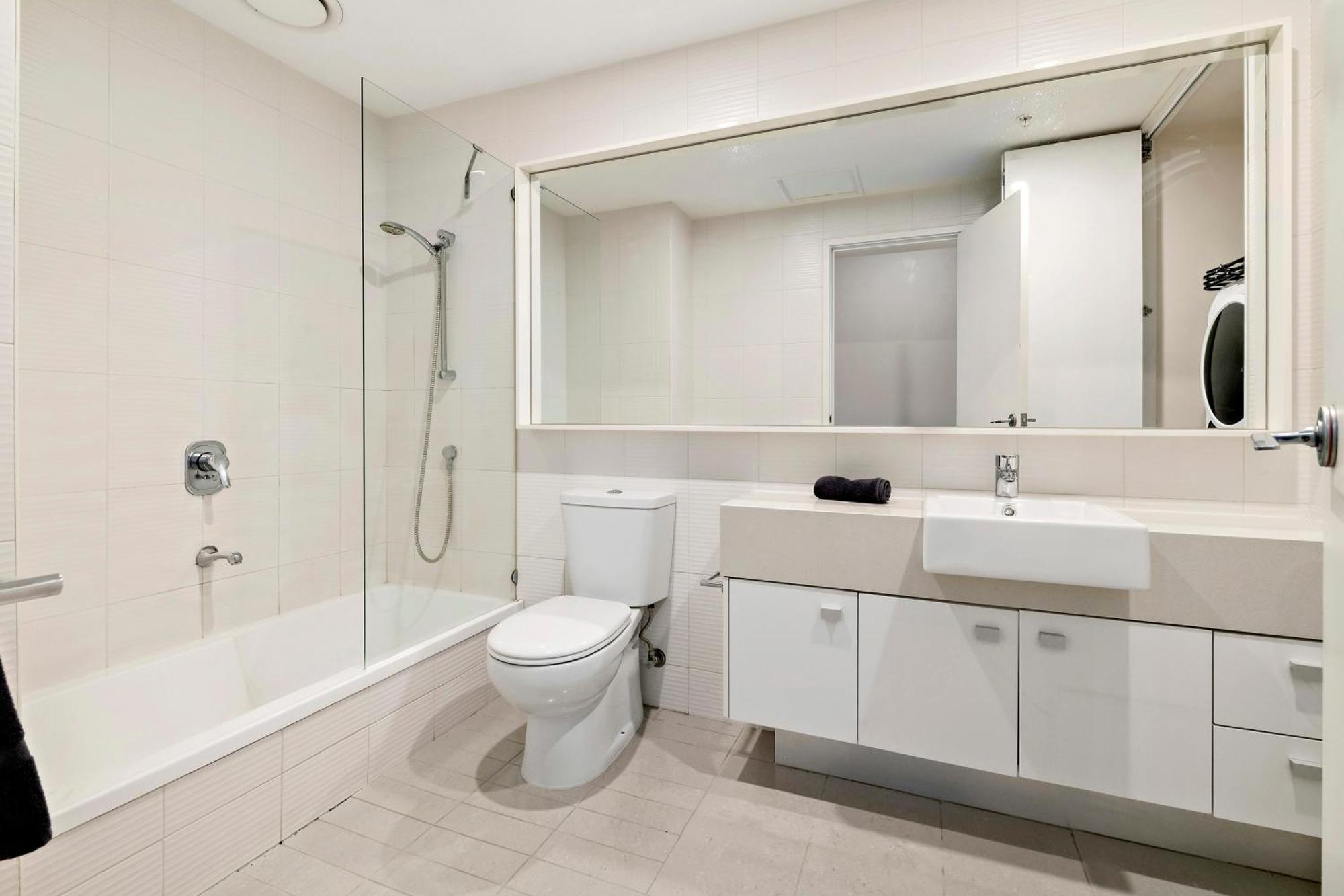 7-bedroom Neighbouring Opposite Casino Apartment *