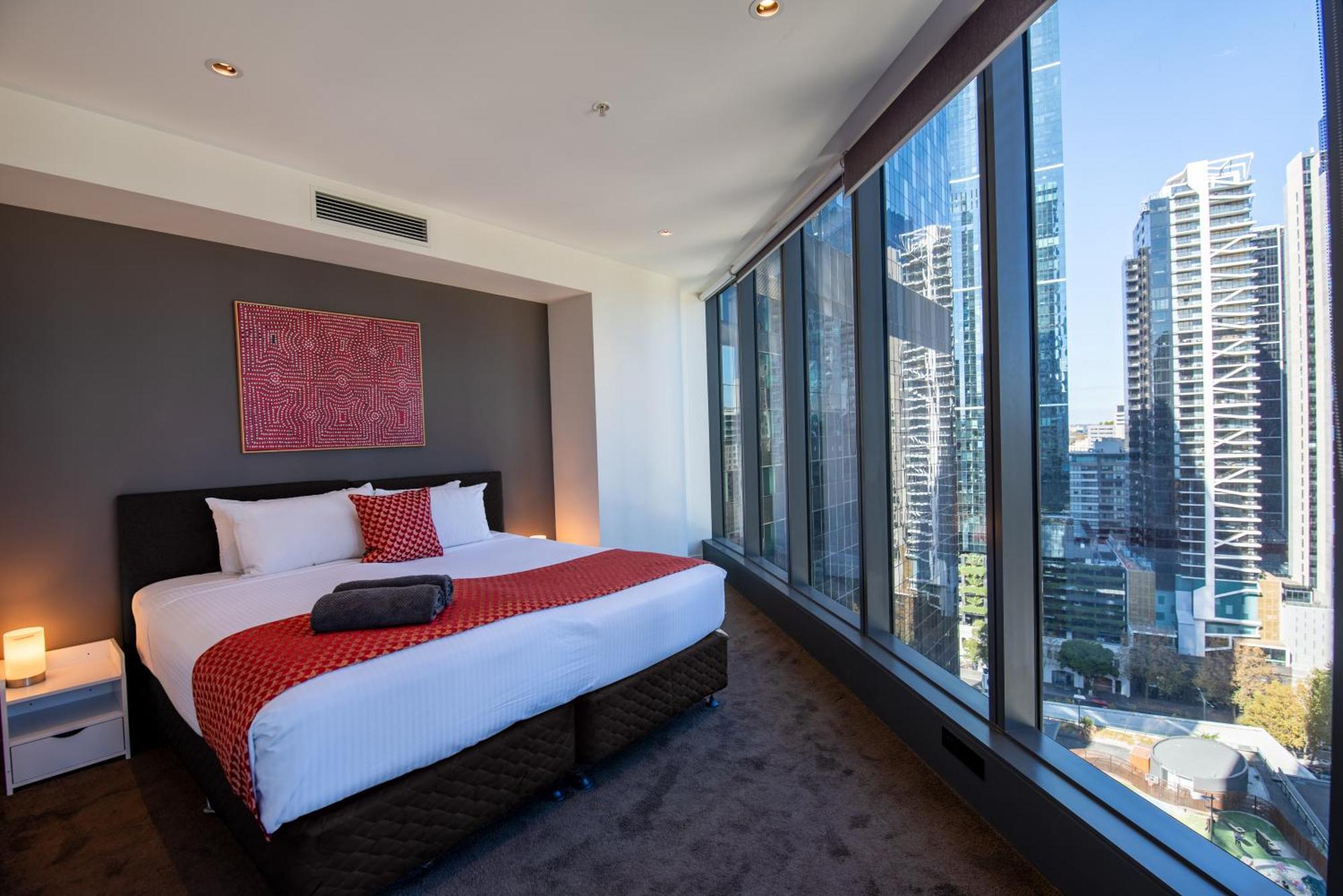 Freshwater Place - 2 Identical, 3-bedroom Apts Melbourne