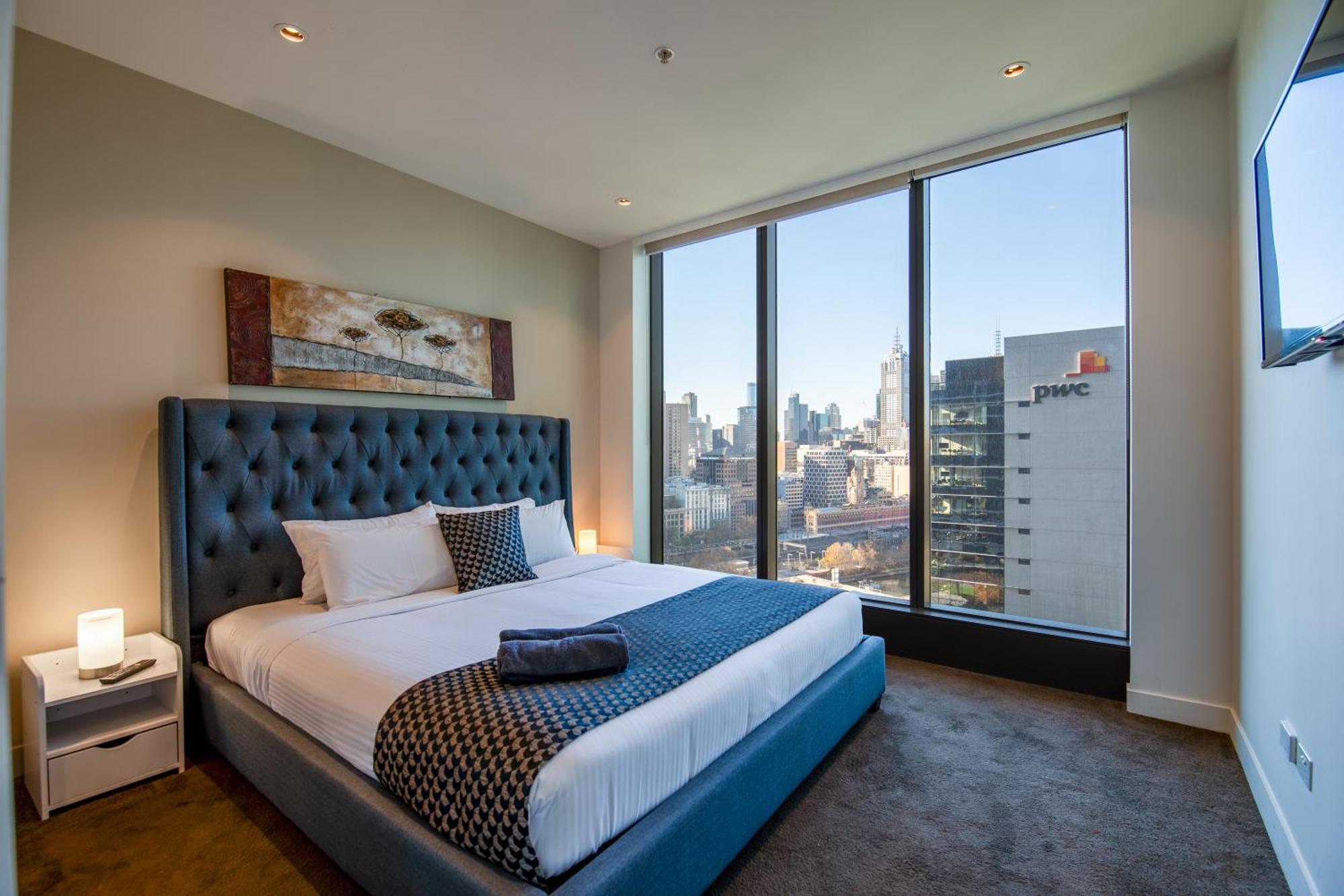 Freshwater Place - 2 Identical, 3-bedroom Apts Melbourne