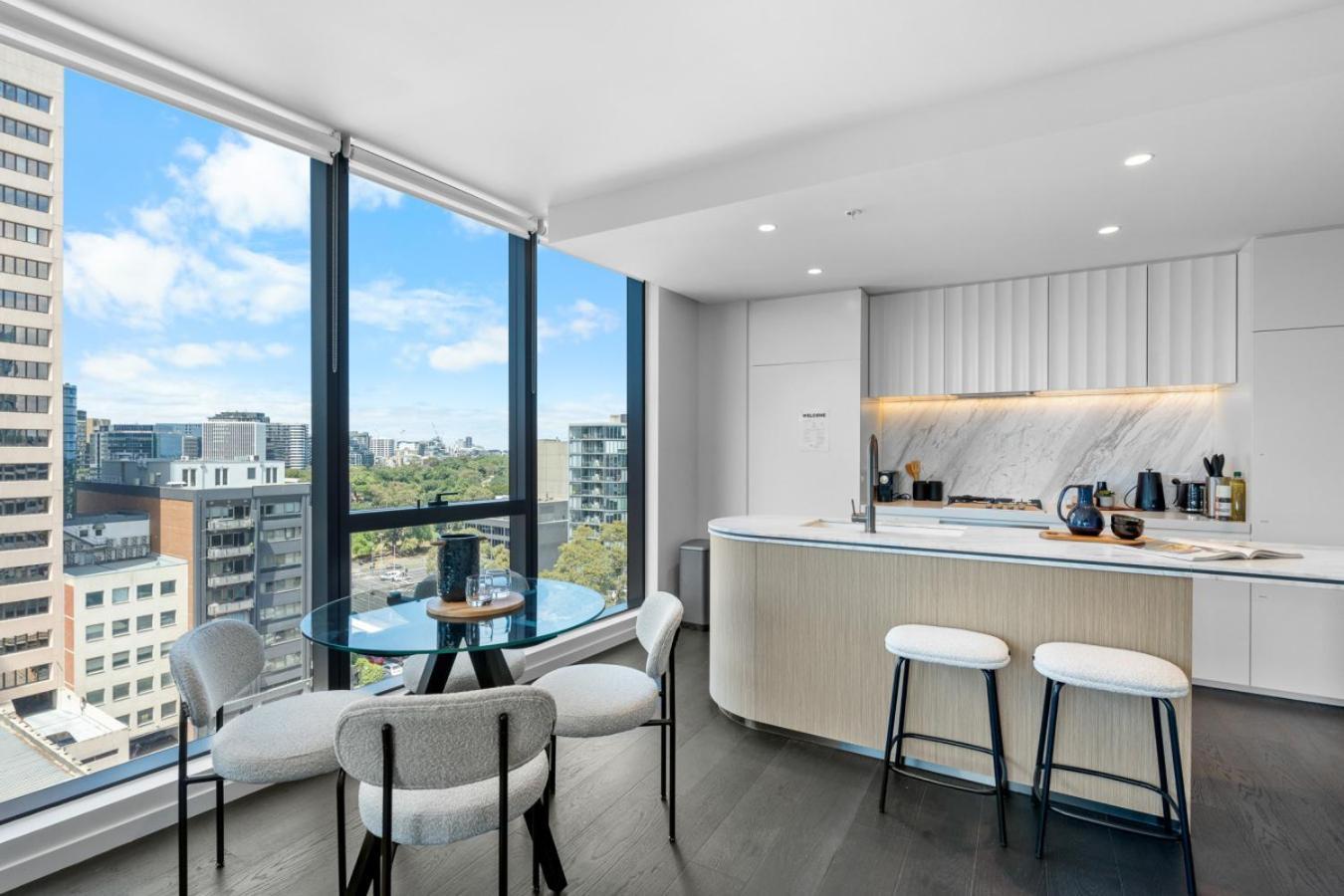 The Oasis - Brand New 2bedroom With Parking, Heated Pool And Gym * Melbourne