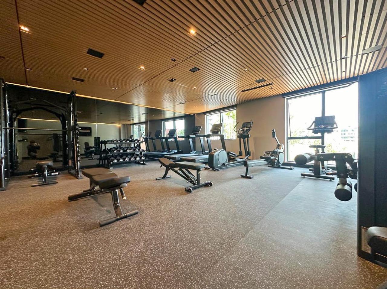 Apartment The Oasis - Brand New 2bedroom With Parking, Heated Pool And Gym Melbourne