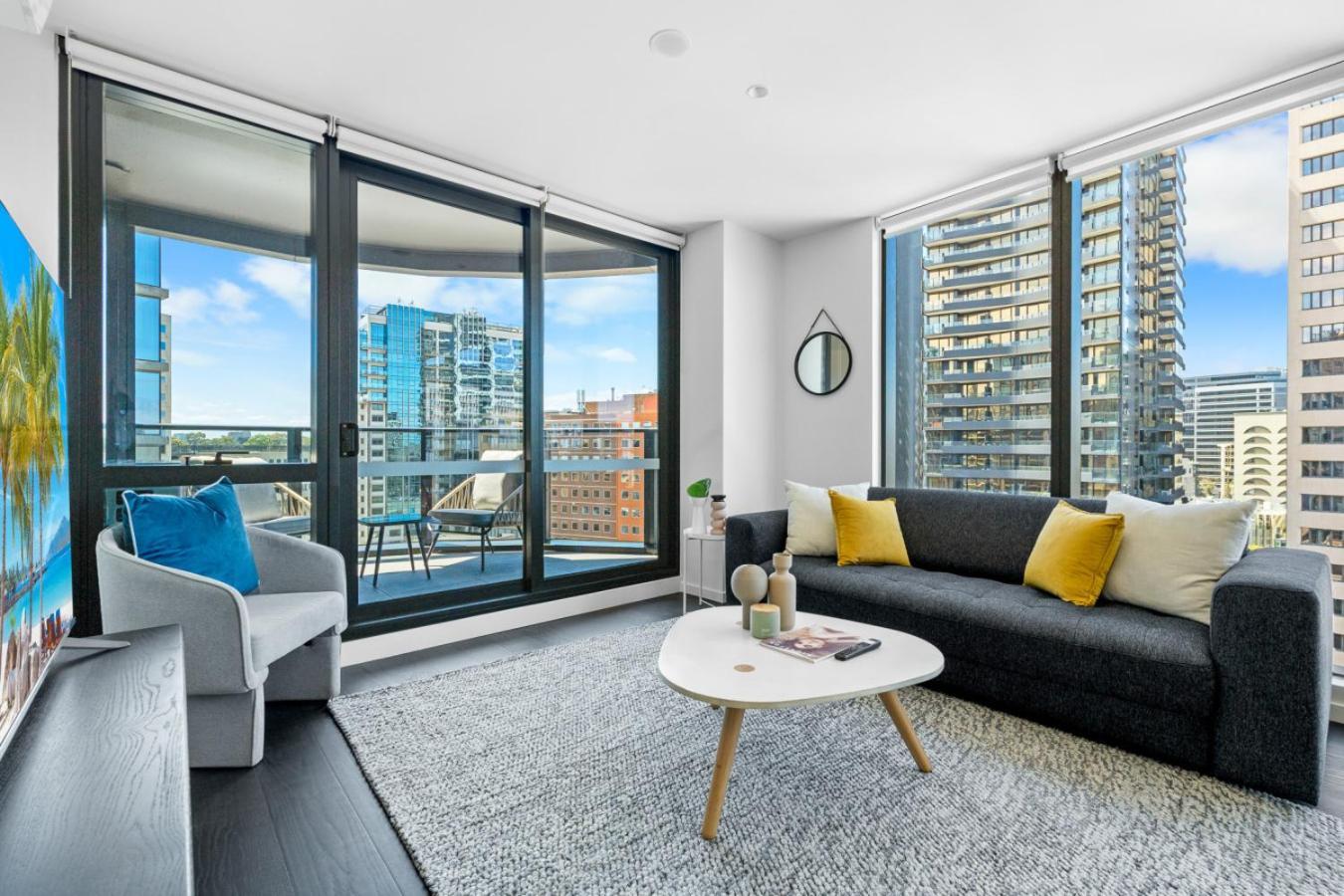 The Oasis - Brand New 2bedroom With Parking, Heated Pool And Gym Apartment *