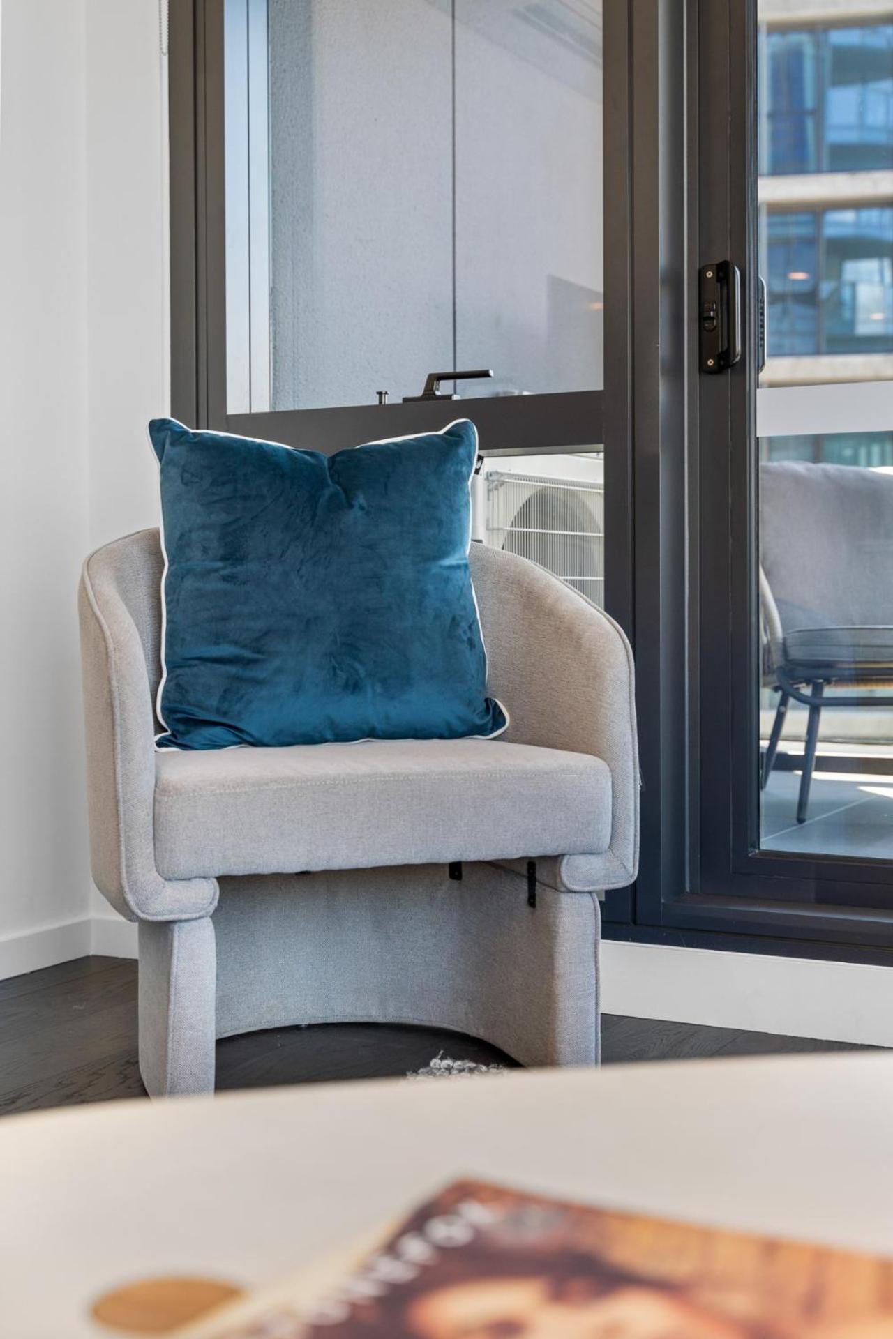 The Oasis - Brand New 2bedroom With Parking, Heated Pool And Gym * Melbourne