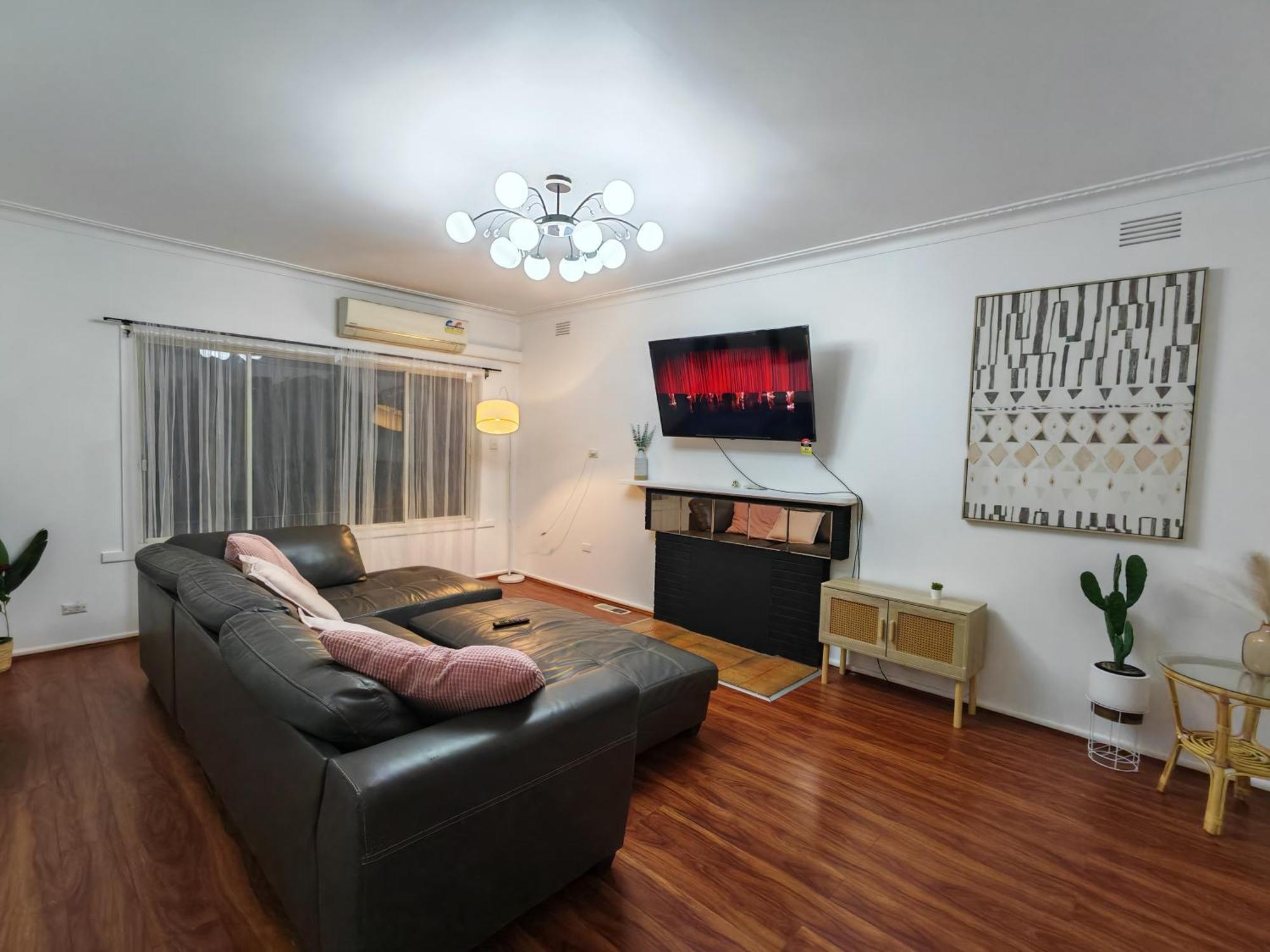 Northern Home-close To Airport, Walk To Train Apartment Melbourne