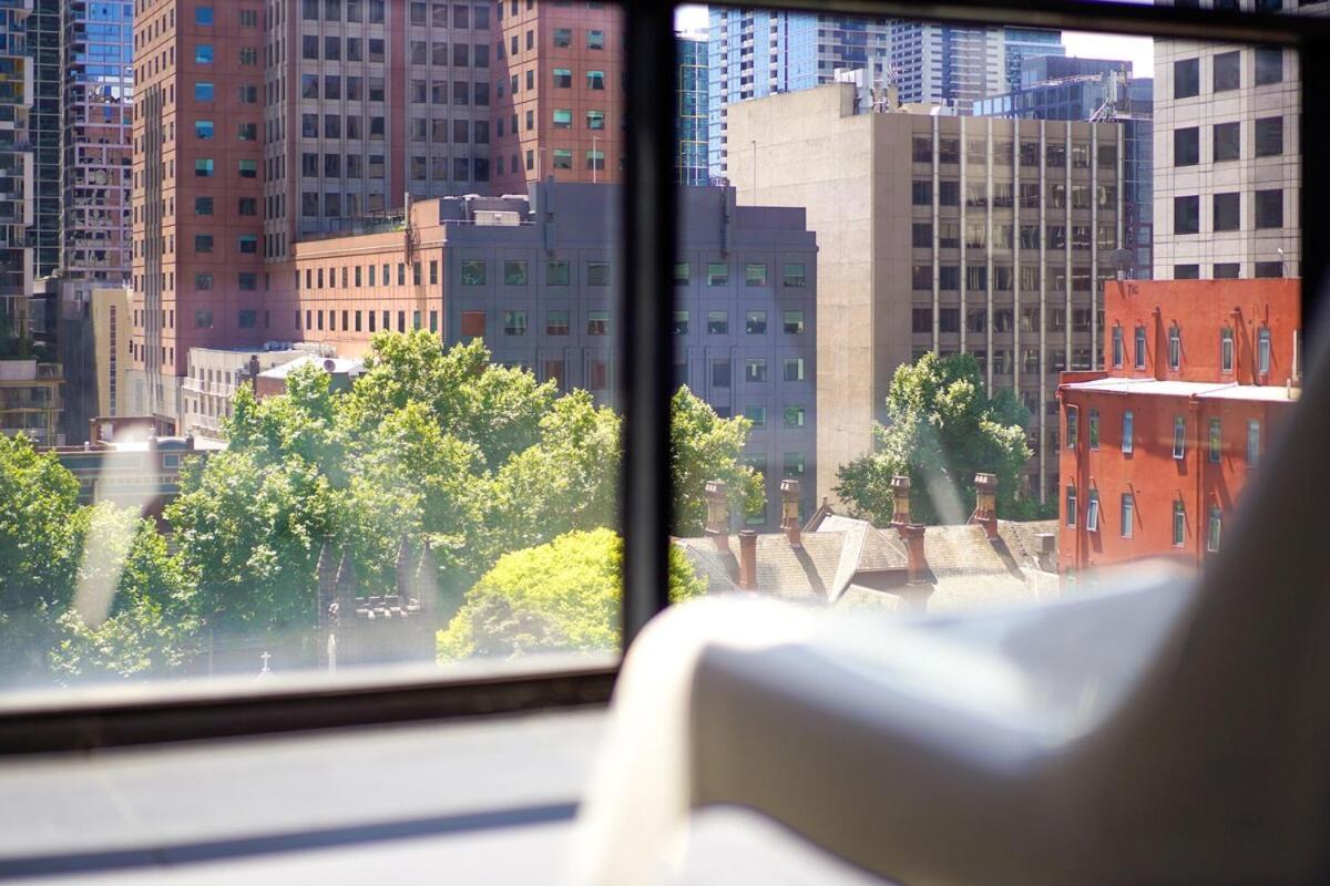 Large Balcony Glorious Sunshine-central Mel 1b1b Melbourne