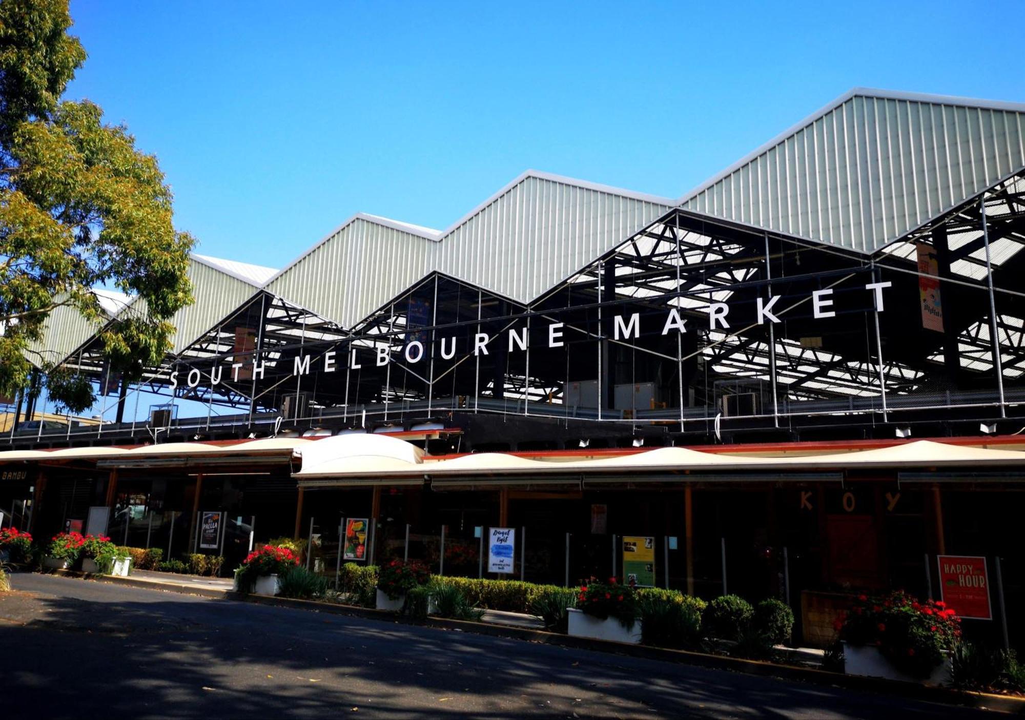 Apartment A Comfortable Awaits In Southbank Melbourne