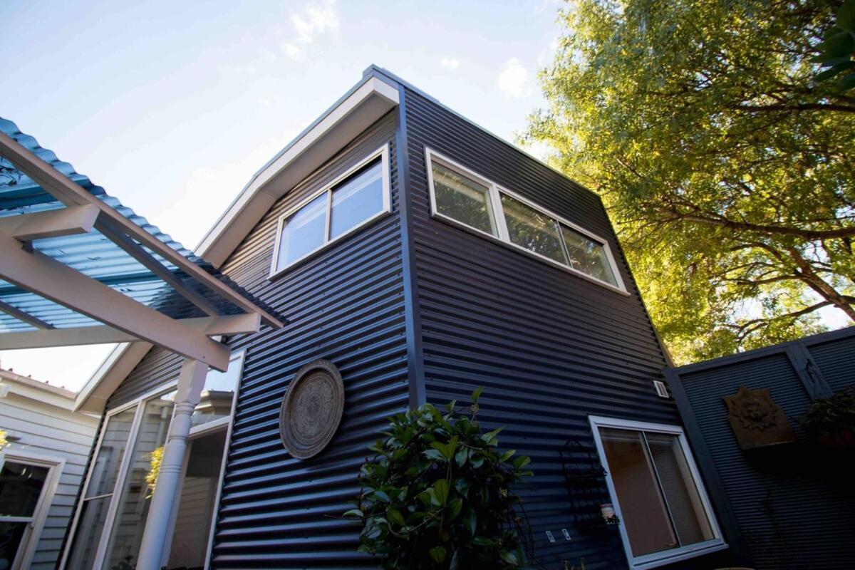 Boutique Loft In Flemington Including Continental Breakfast *