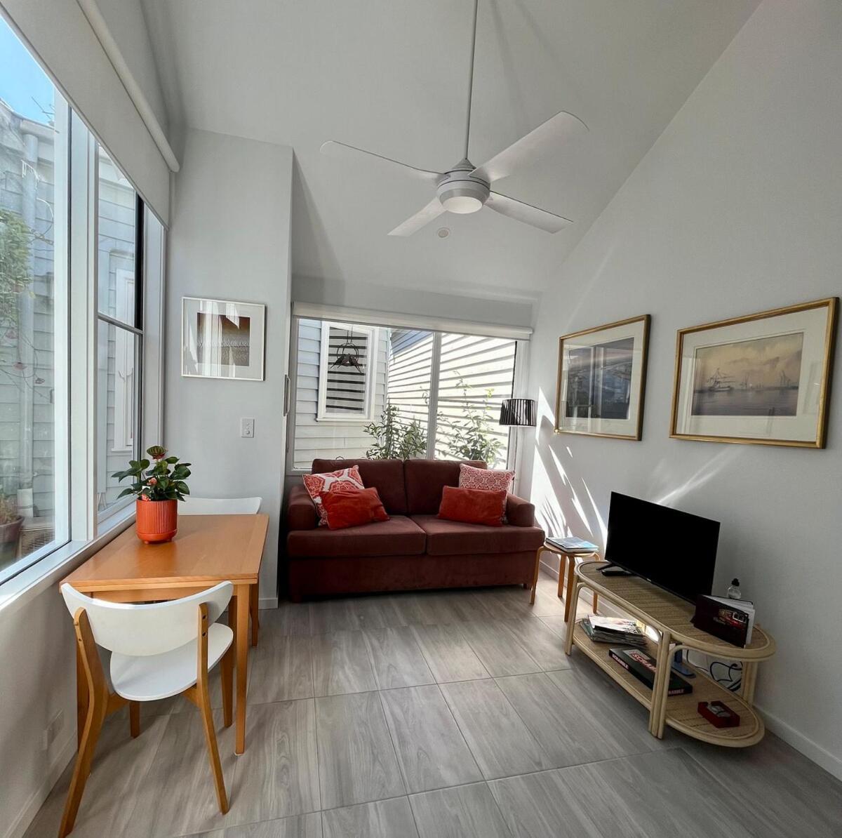 Holiday home Boutique Loft In Flemington Including Continental Breakfast