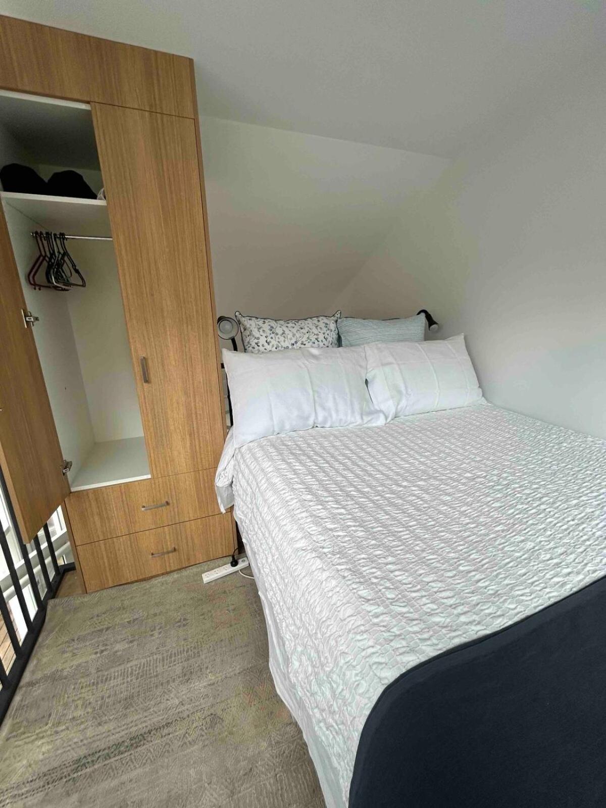 Boutique Loft In Flemington Including Continental Breakfast *