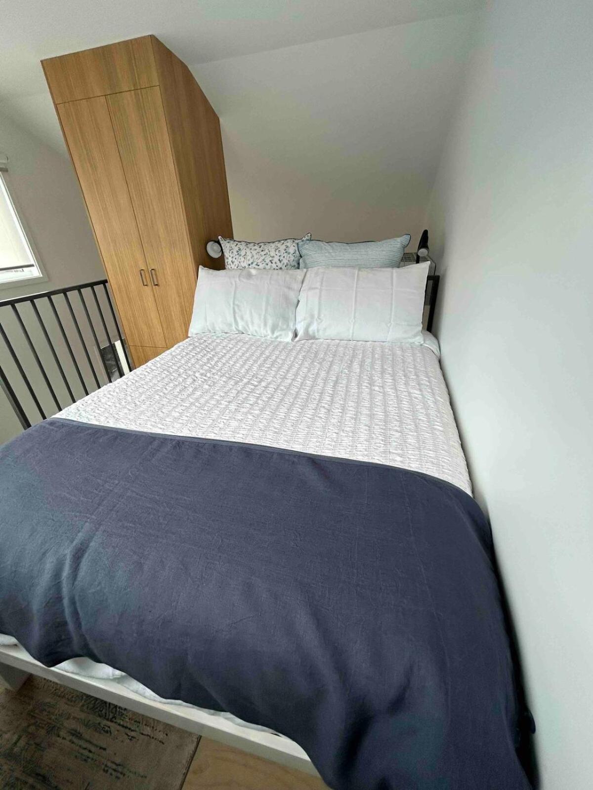 Boutique Loft In Flemington Including Continental Breakfast Holiday home