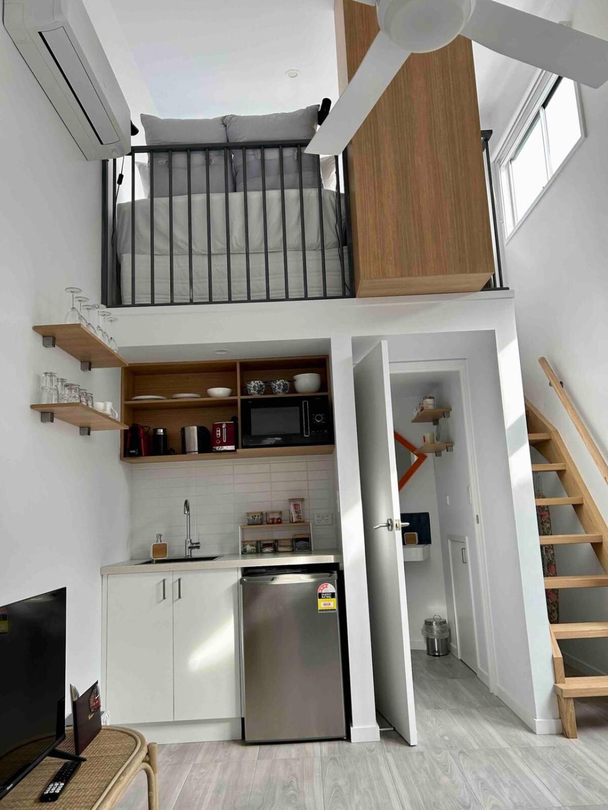 Boutique Loft In Flemington Including Continental Breakfast Holiday home Melbourne