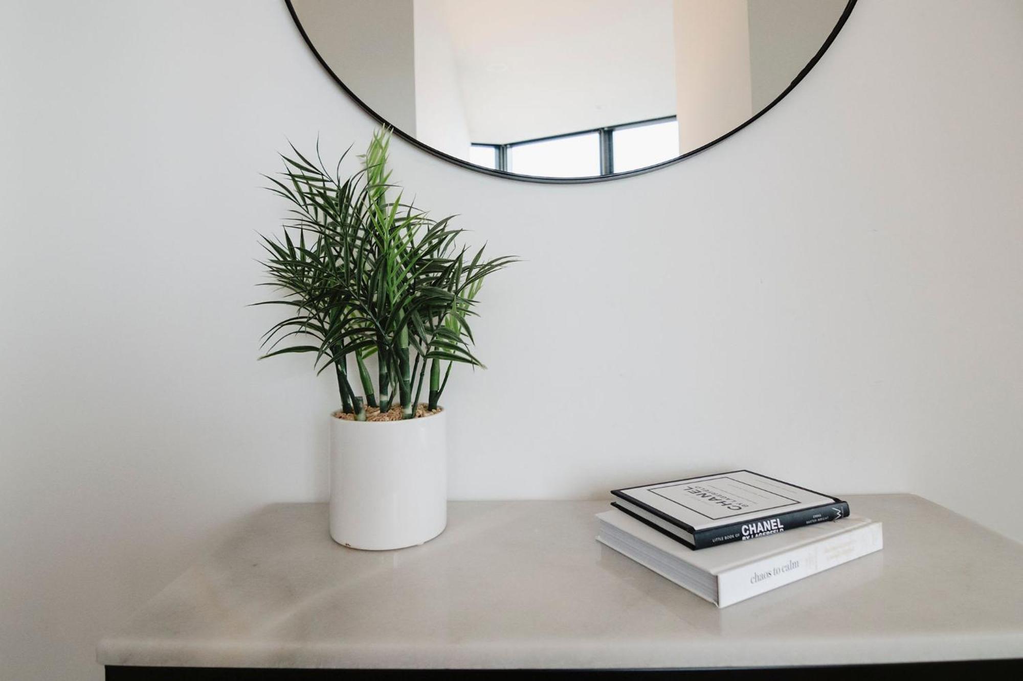 Sophisticated Skyline Serenity At Southbank Apartment
