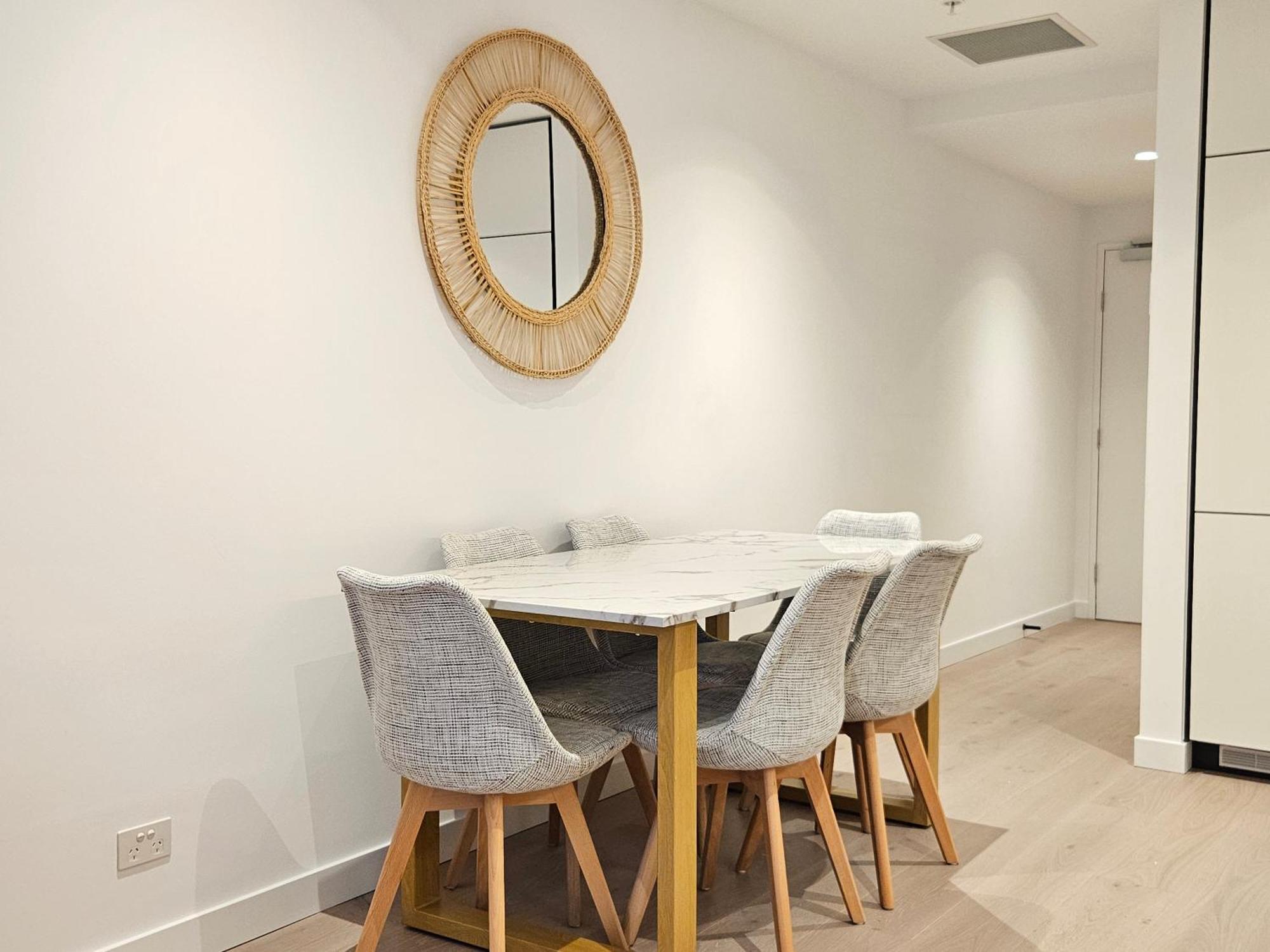 Apartment Bright & Stylish In Location W Pool & Gym Melbourne