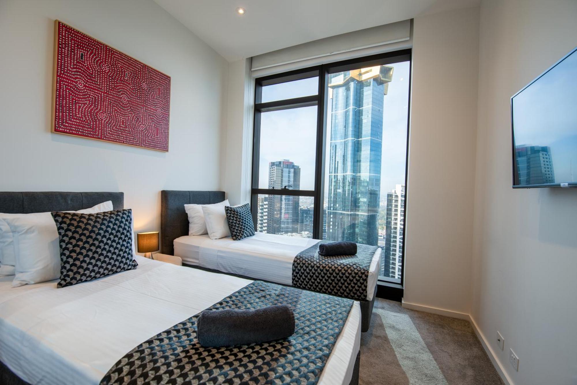 Prima Tower- Two-bedroom With Stunning Views *