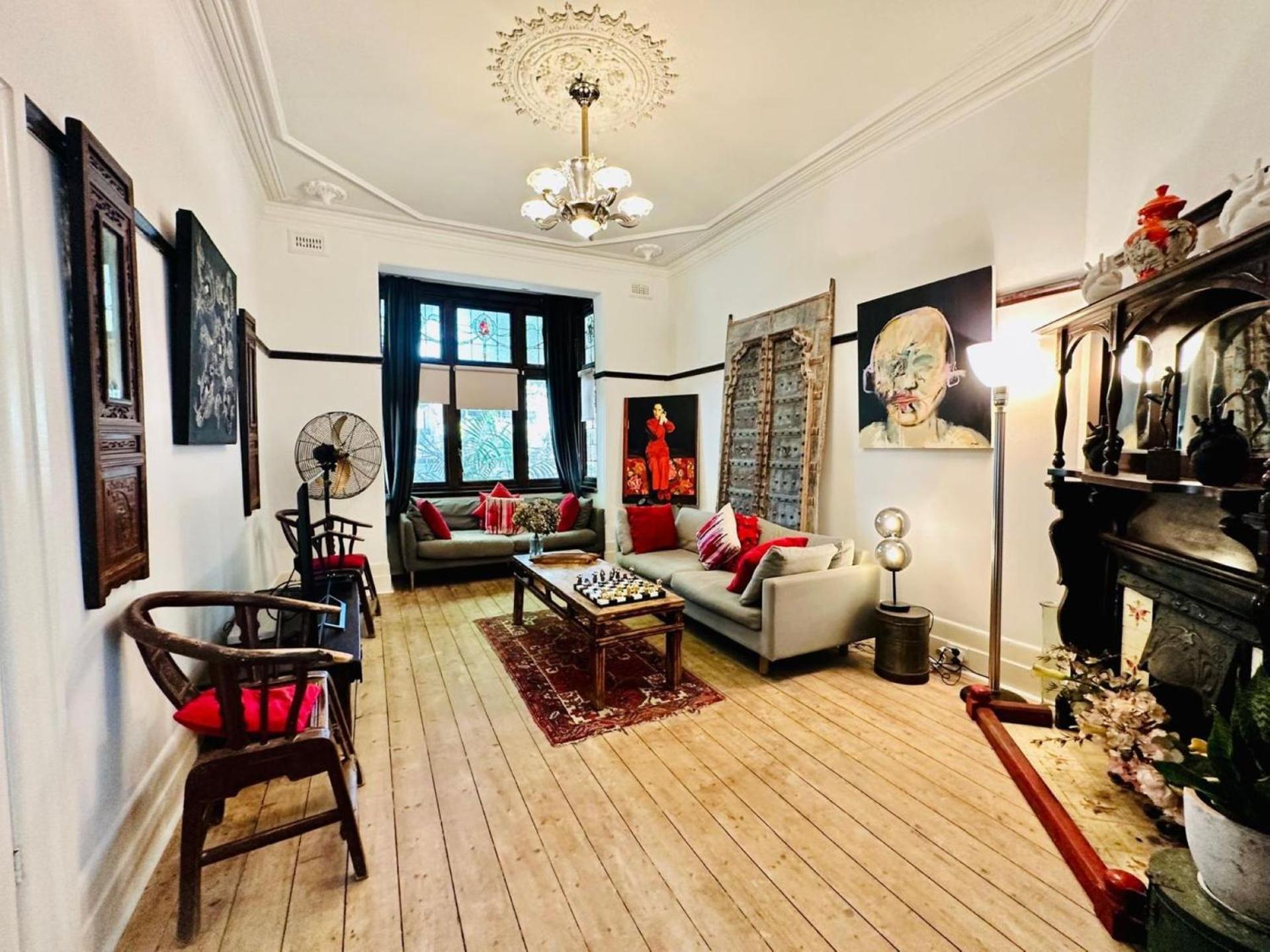 Elwood Eclectic Gem Walk To St Kilda *