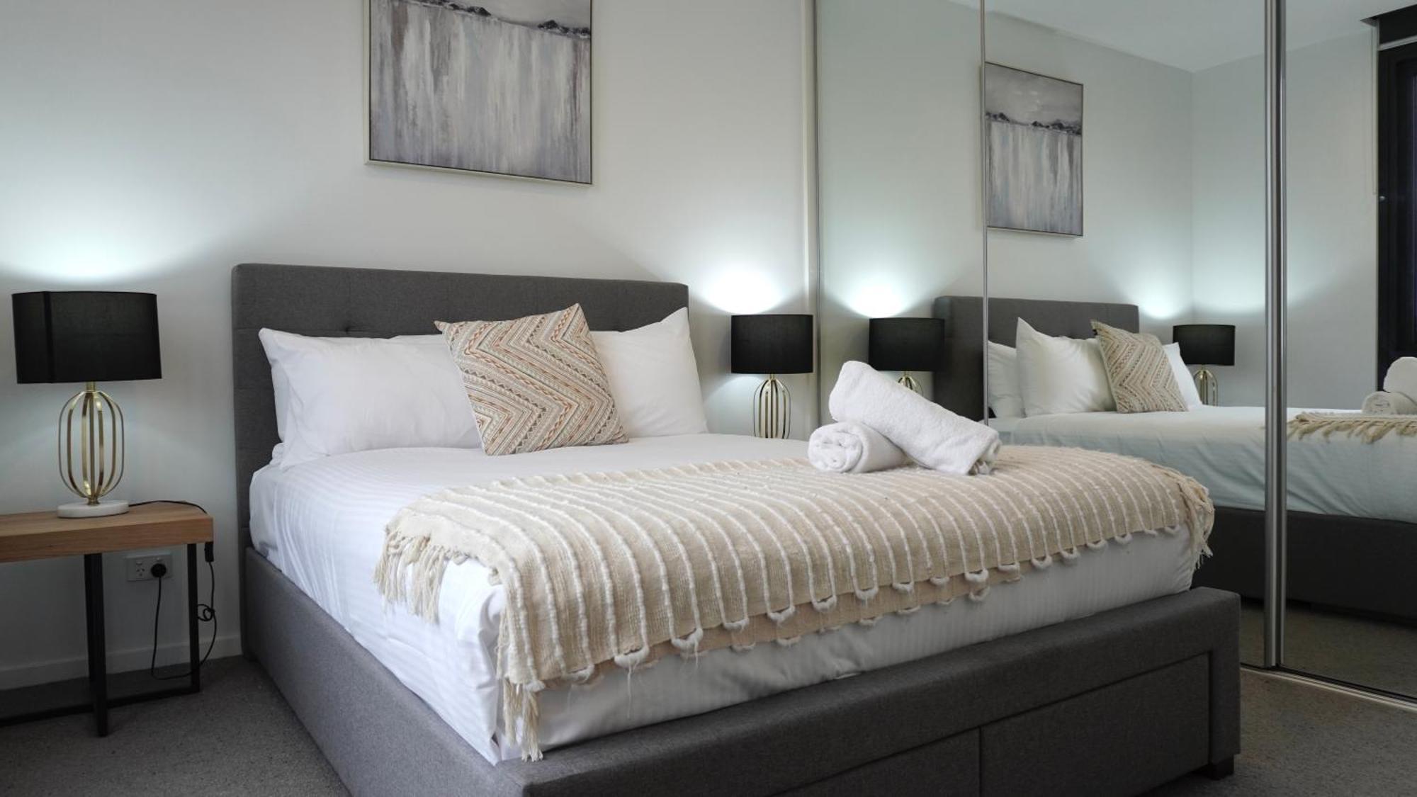 Apartment Modern Living - 2br 2bath *