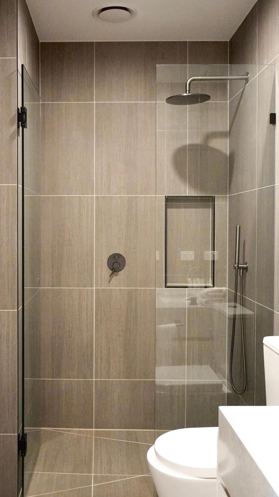 Modern Living - 2br 2bath *