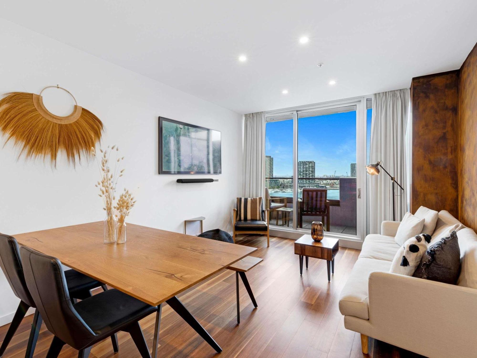 Aparthotel The Sebel Residences Docklands Serviced 4*