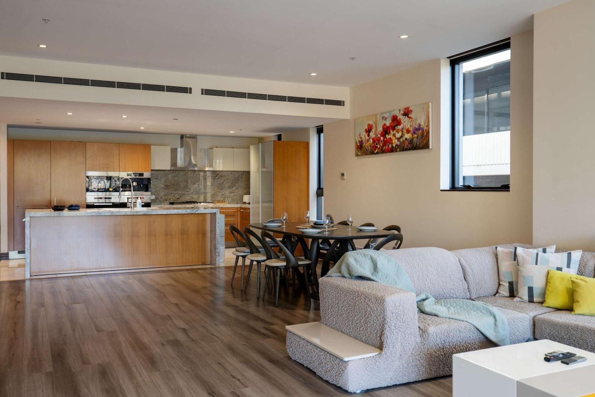 Grand St Kilda 2-story Sub-penthouse