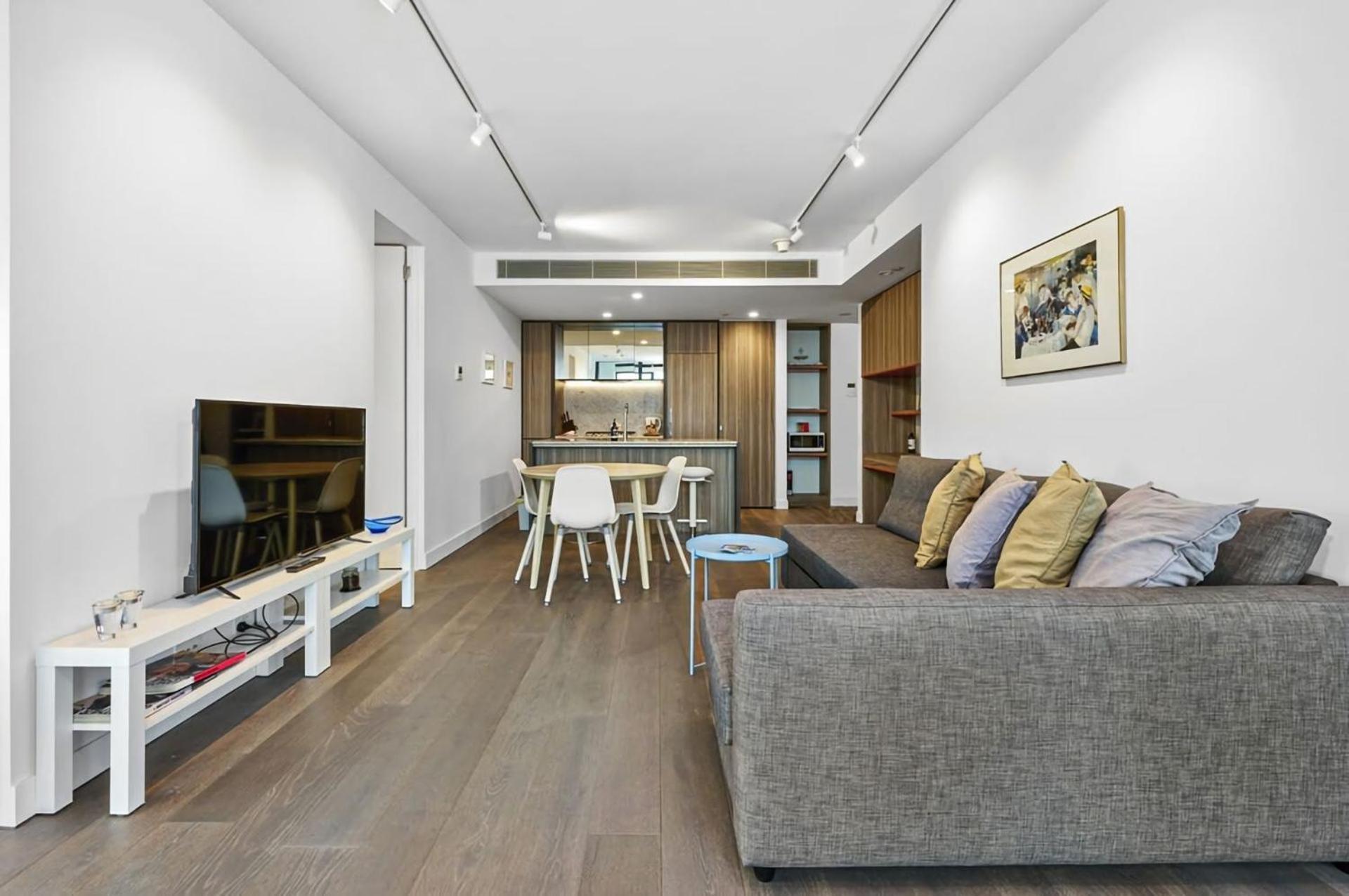 Apartment Views - 2br Gem Near Queen Vic *