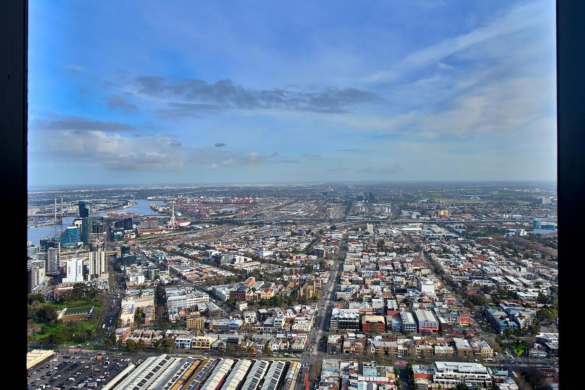 Views - 2br Gem Near Queen Vic Apartment