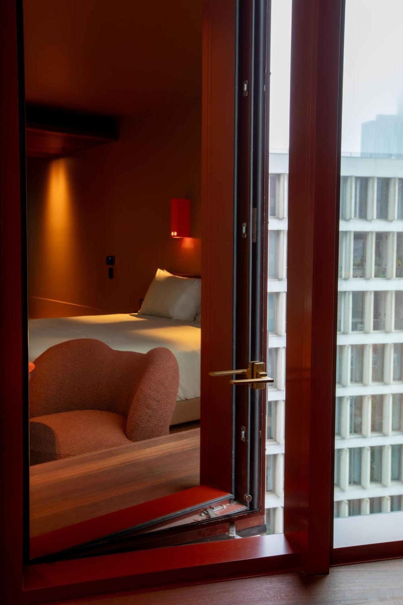 Hyde Place 5* Melbourne