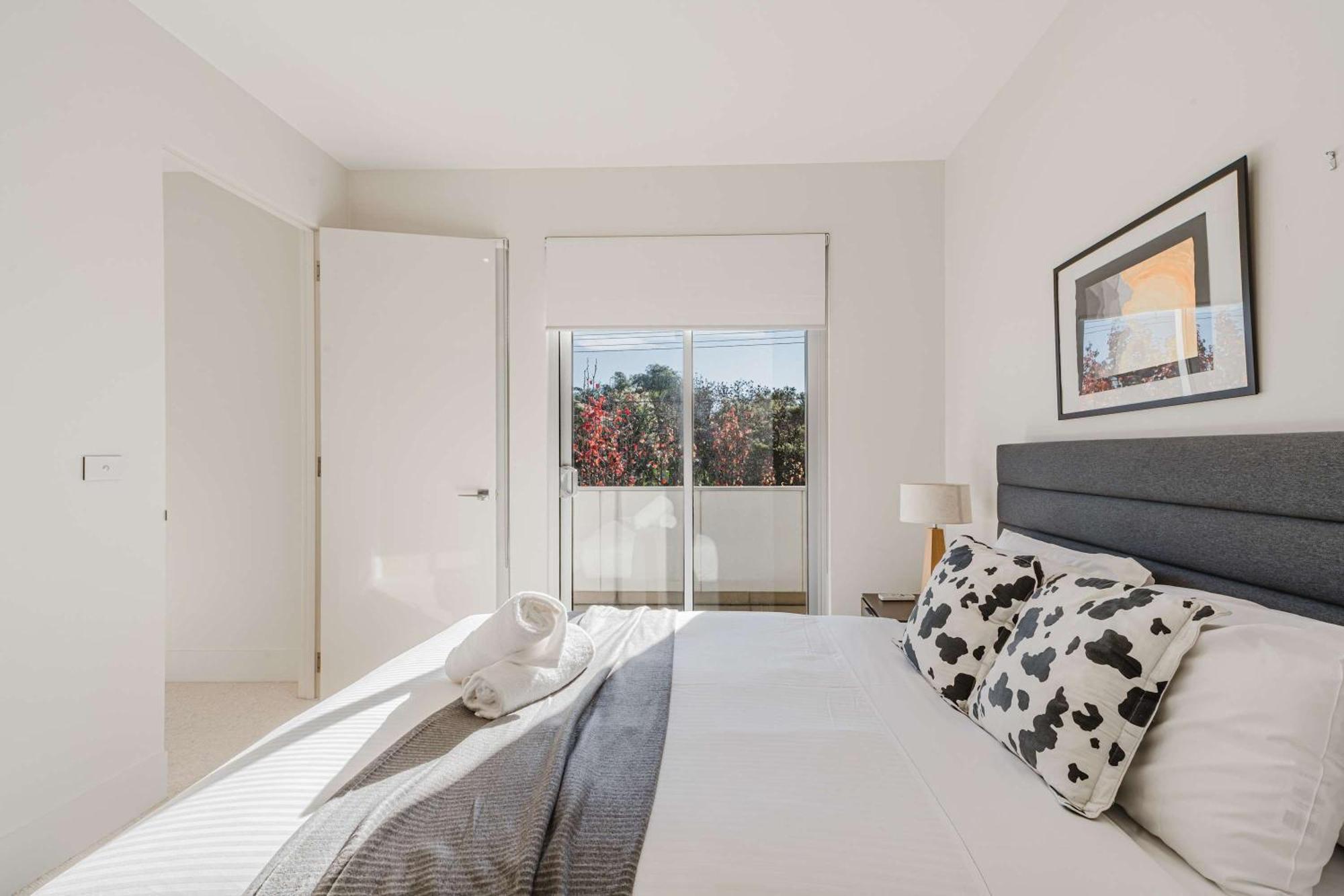 Spacious 4br Designer In Prime Brighton East Holiday home *