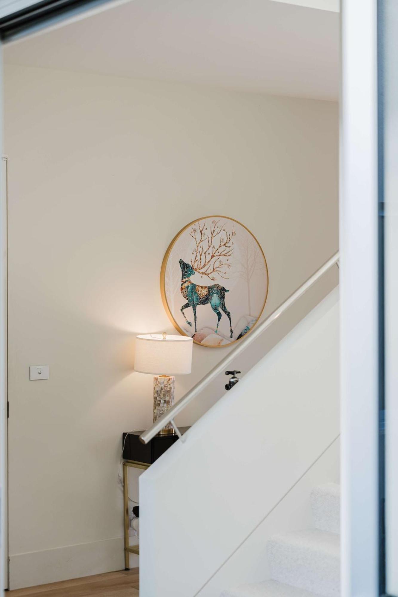 Spacious 4br Designer In Prime Brighton East