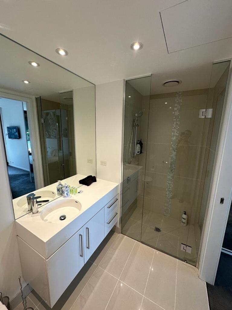Prima Tower - Two Bedroom With Balcony *