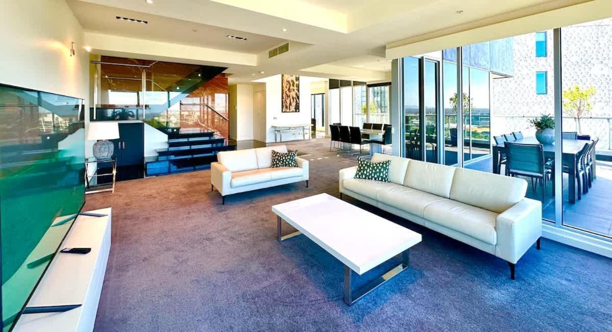 Luxury Duplex-penthouse Near Casino Mcec & Mcg Apartment Melbourne