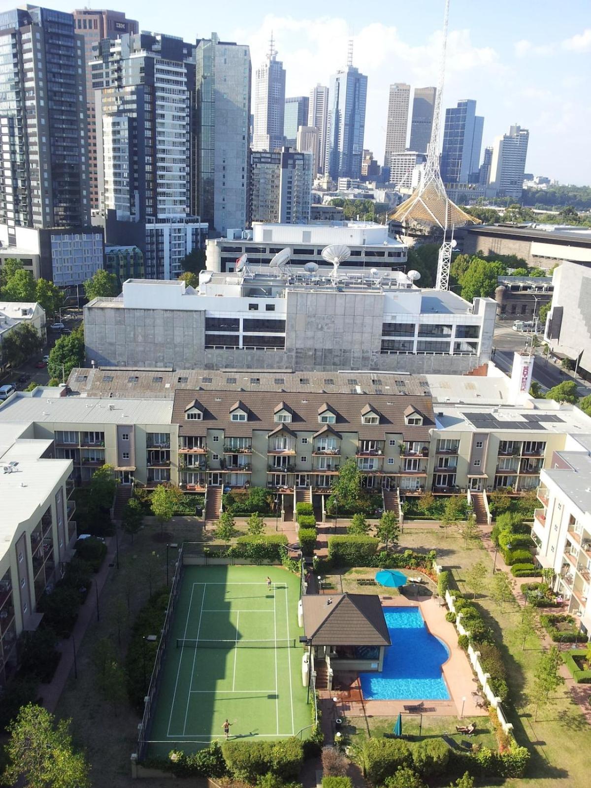 Apartment Garden Complex - Bright And Spacious 3-bedroom