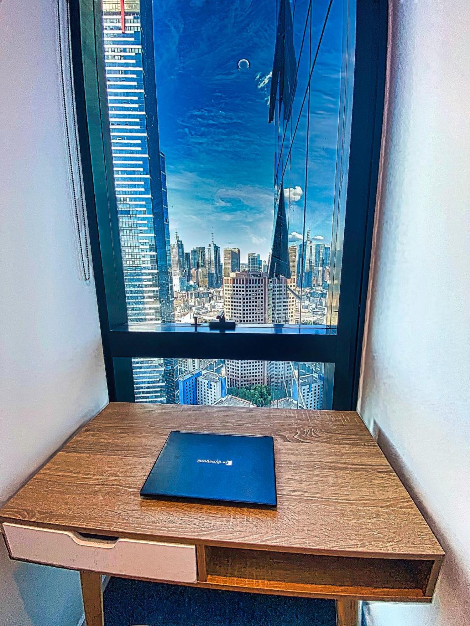 Aus108 - 1b1b With Breathtaking Views Apartment