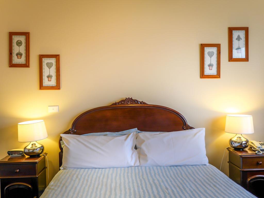 Toorak Manor Hotel 4*