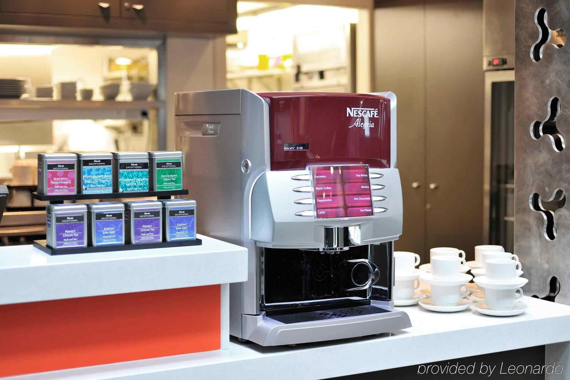 Mercure Therry Street Hotel 4*