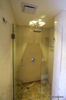 Melrose Aparthotel