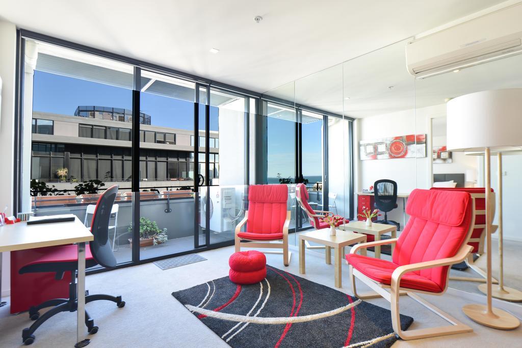 Staycentral - Spacious Seaviews Port Apartment