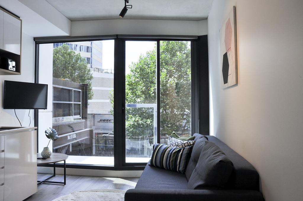 Mono On La Trobe Street Apartment