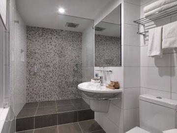 Grand Chancellor Hotel 4*