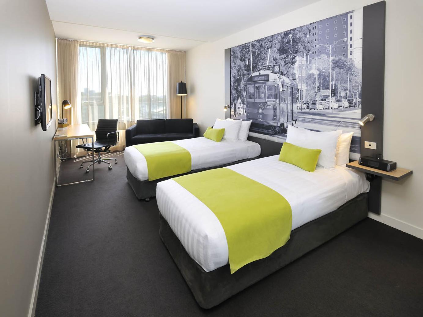 Mercure Therry Street Hotel 4*