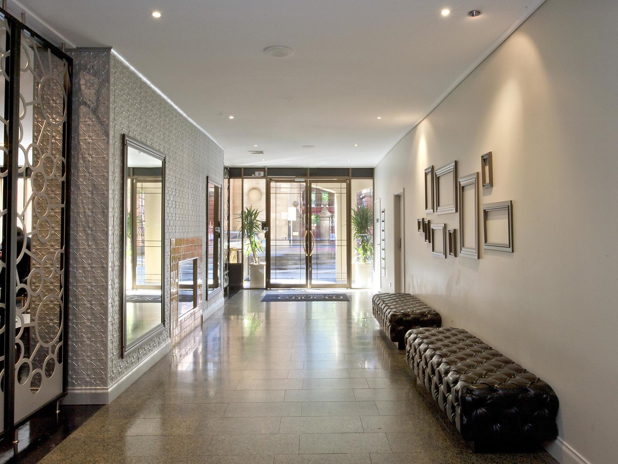 Mantra On Little Bourke Aparthotel 4*